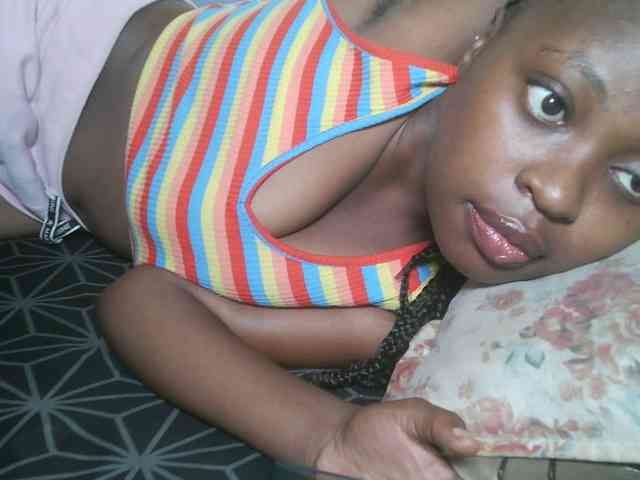 DaisyafterDark_ webcam