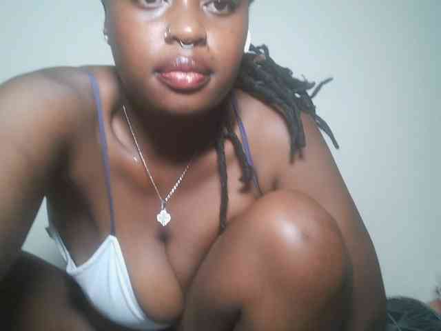 DaisyafterDark_ webcam