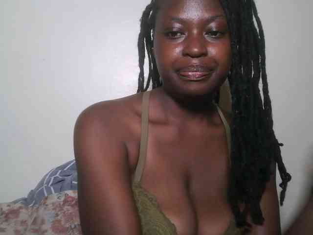 DaisyafterDark_ webcam