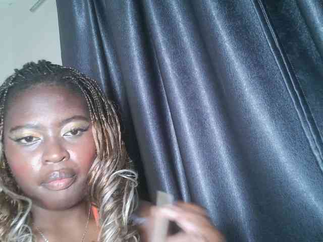 DaisyafterDark_ webcam