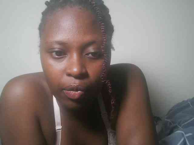 DaisyafterDark_ webcam