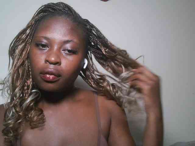 DaisyafterDark_ webcam
