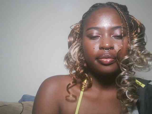 DaisyafterDark_ webcam