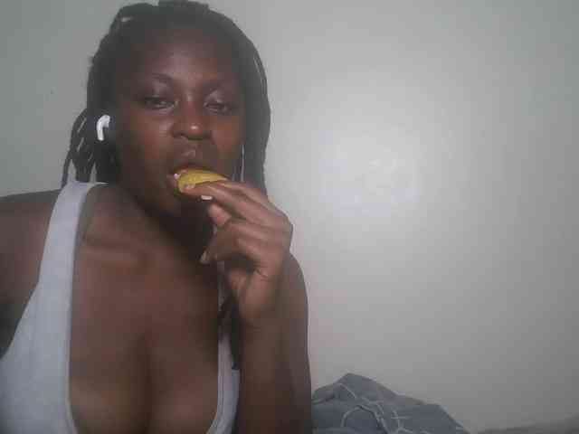 DaisyafterDark_ webcam
