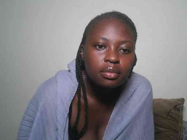 DaisyafterDark_ webcam
