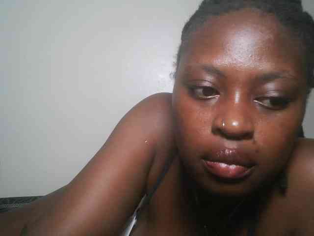 DaisyafterDark_ webcam