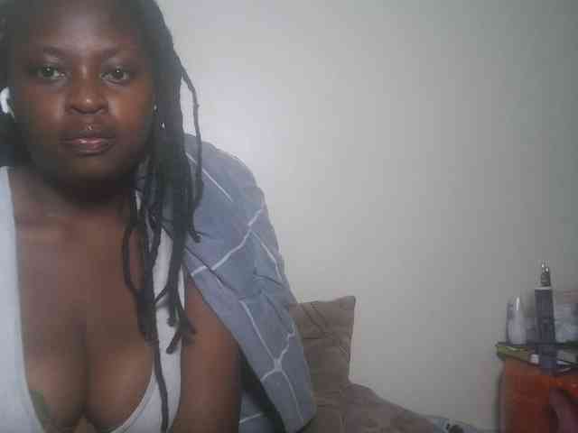 DaisyafterDark_ webcam