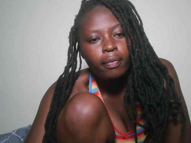 DaisyafterDark_ webcam