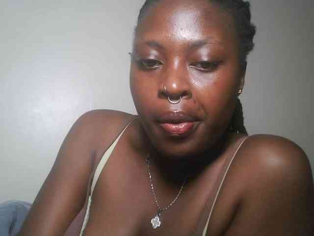 DaisyafterDark_ webcam