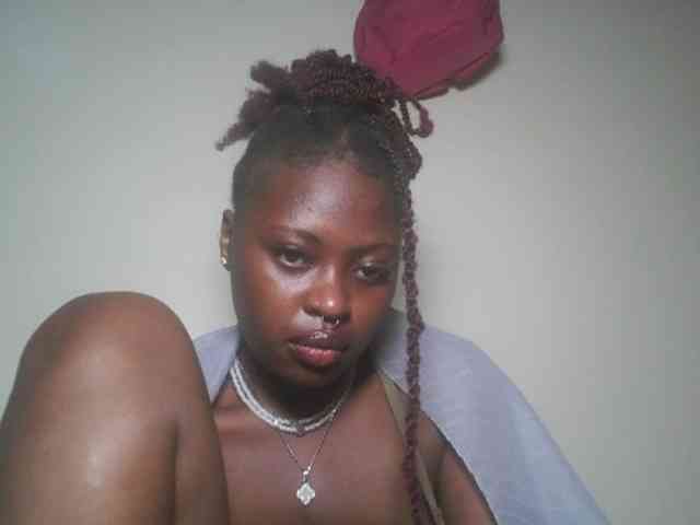 DaisyafterDark_ webcam