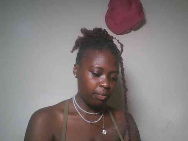 DaisyafterDark_ webcam