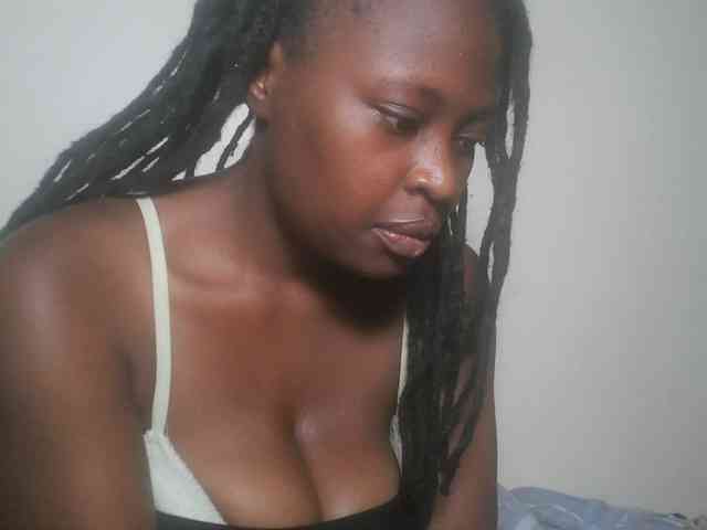 DaisyafterDark_ webcam