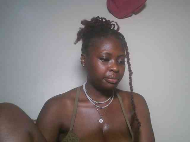 DaisyafterDark_ webcam