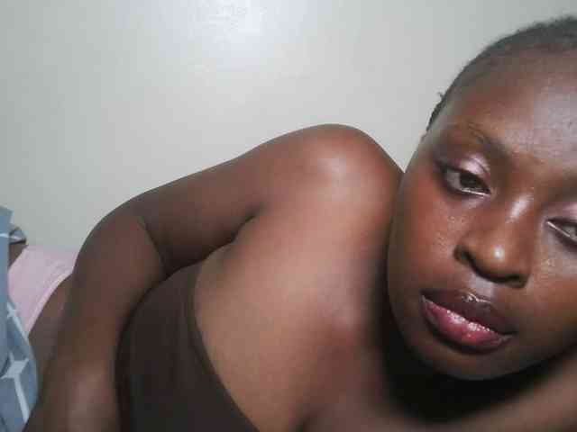 DaisyafterDark_ webcam