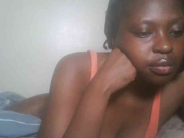 DaisyafterDark_ webcam