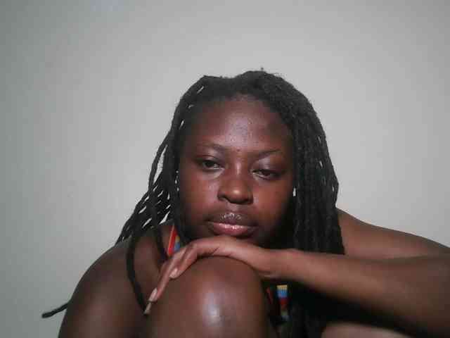 DaisyafterDark_ webcam