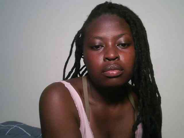 DaisyafterDark_ webcam