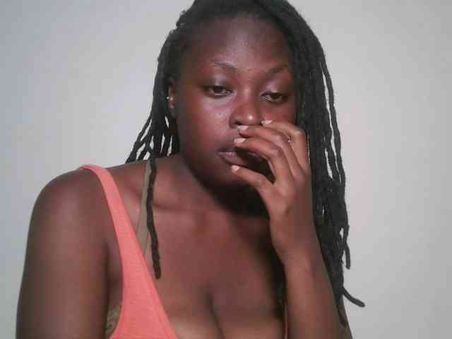 DaisyafterDark_ webcam