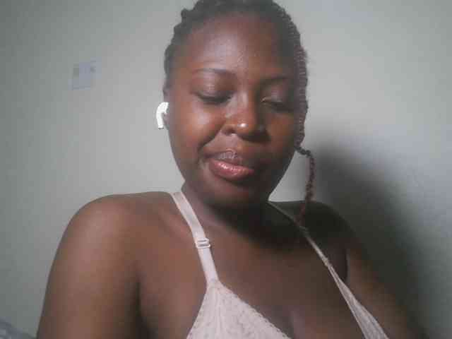 DaisyafterDark_ webcam