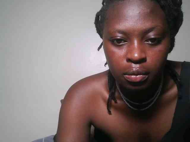 DaisyafterDark_ webcam