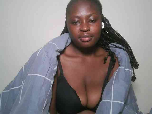 DaisyafterDark_ webcam