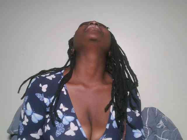 DaisyafterDark_ webcam