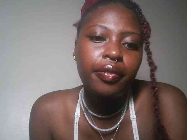 DaisyafterDark_ webcam