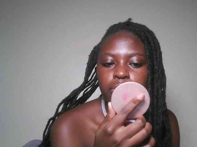 DaisyafterDark_ webcam