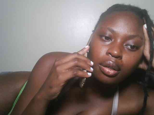 DaisyafterDark_ webcam