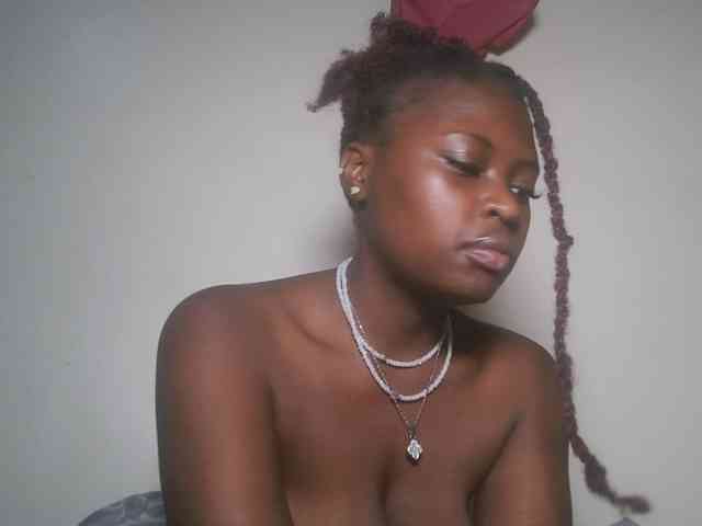DaisyafterDark_ webcam