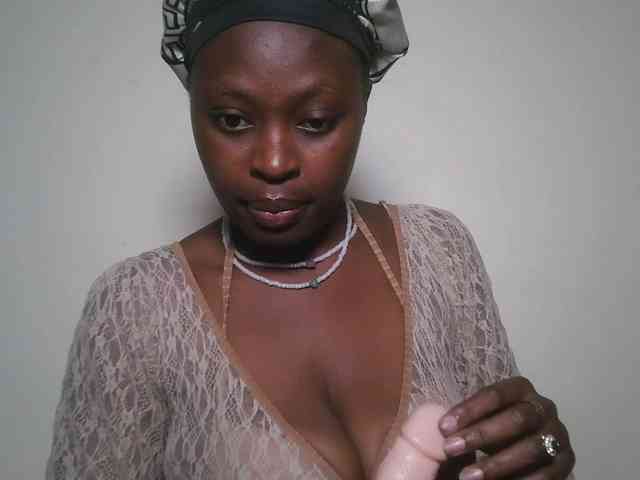 DaisyafterDark_ webcam