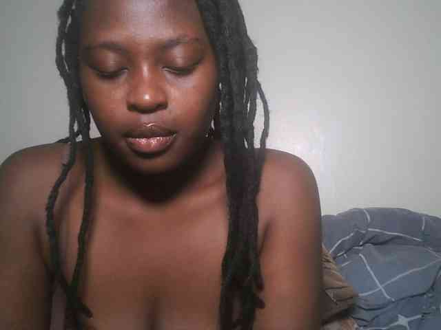DaisyafterDark_ webcam