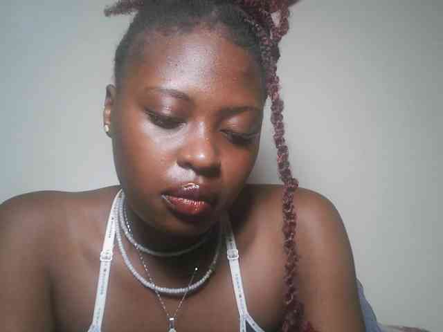 DaisyafterDark_ webcam