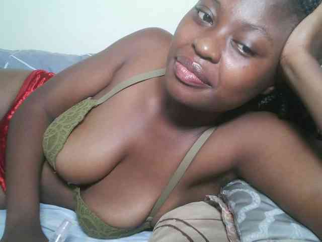 DaisyafterDark_ webcam