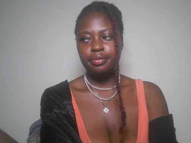 DaisyafterDark_ webcam