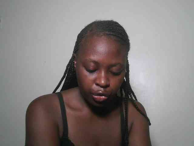 DaisyafterDark_ webcam