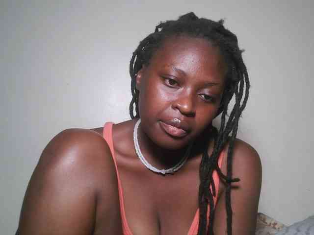 DaisyafterDark_ webcam