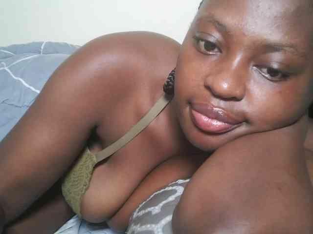 DaisyafterDark_ webcam