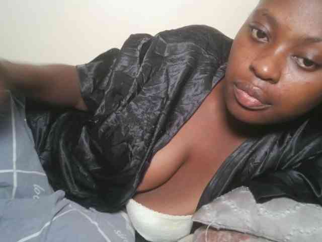 DaisyafterDark_ webcam