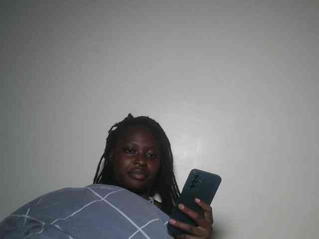DaisyafterDark_ webcam