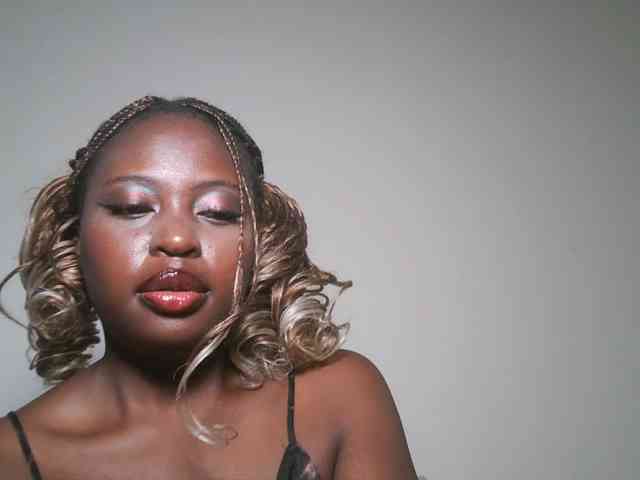 DaisyafterDark_ webcam
