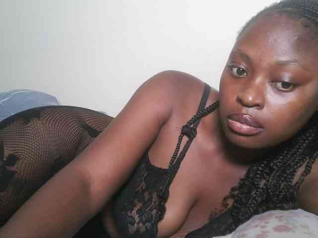 DaisyafterDark_ webcam