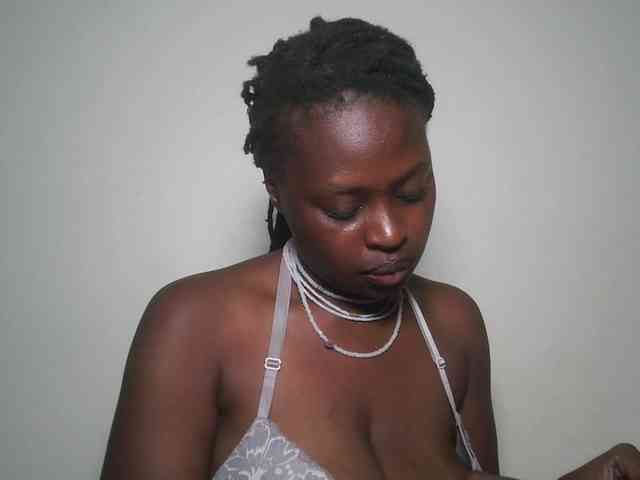 DaisyafterDark_ webcam
