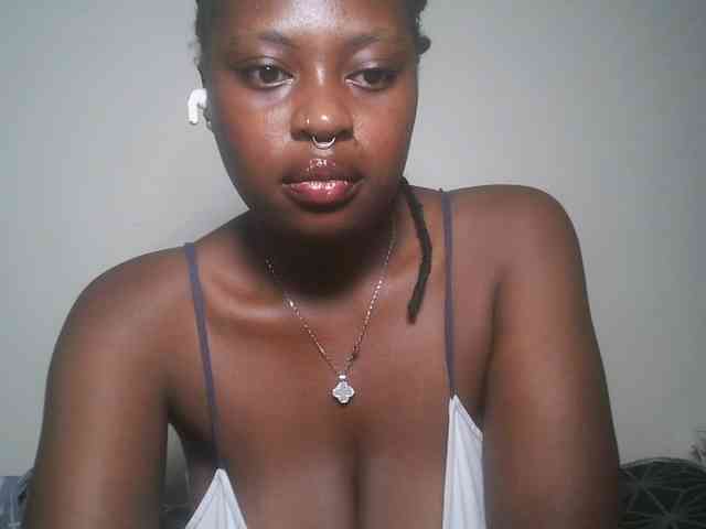 DaisyafterDark_ webcam