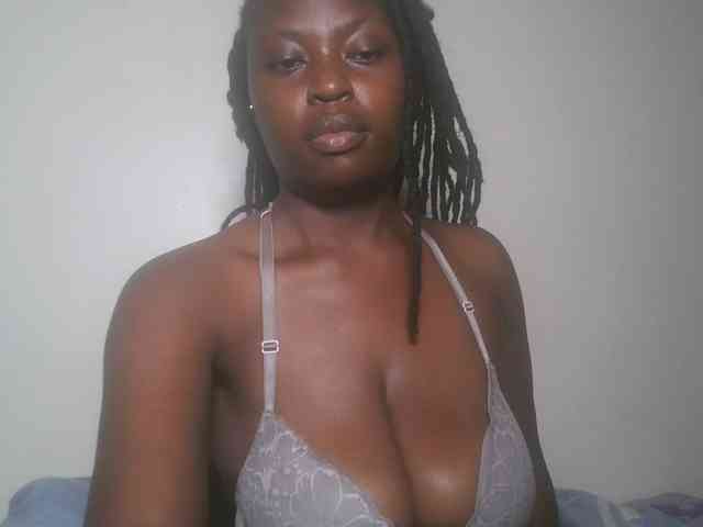 DaisyafterDark_ webcam