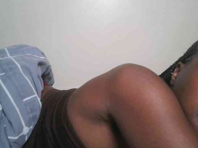DaisyafterDark_ webcam