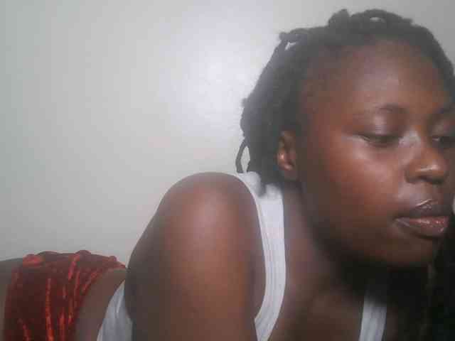 DaisyafterDark_ webcam