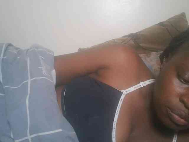 DaisyafterDark_ webcam