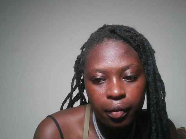 DaisyafterDark_ webcam