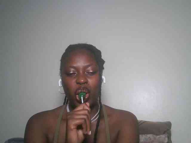DaisyafterDark_ webcam